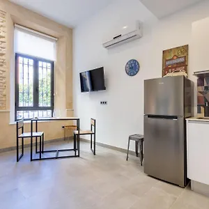 Nine O Clock San Agustin Apartment